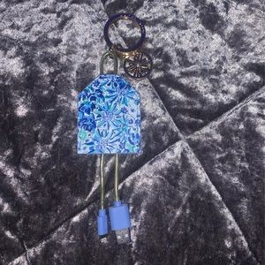 lilly pulitzer charging keychain